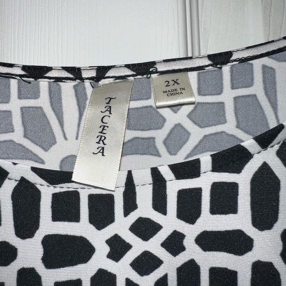 Tacera EUC 2X dress - Picture 4 of 4